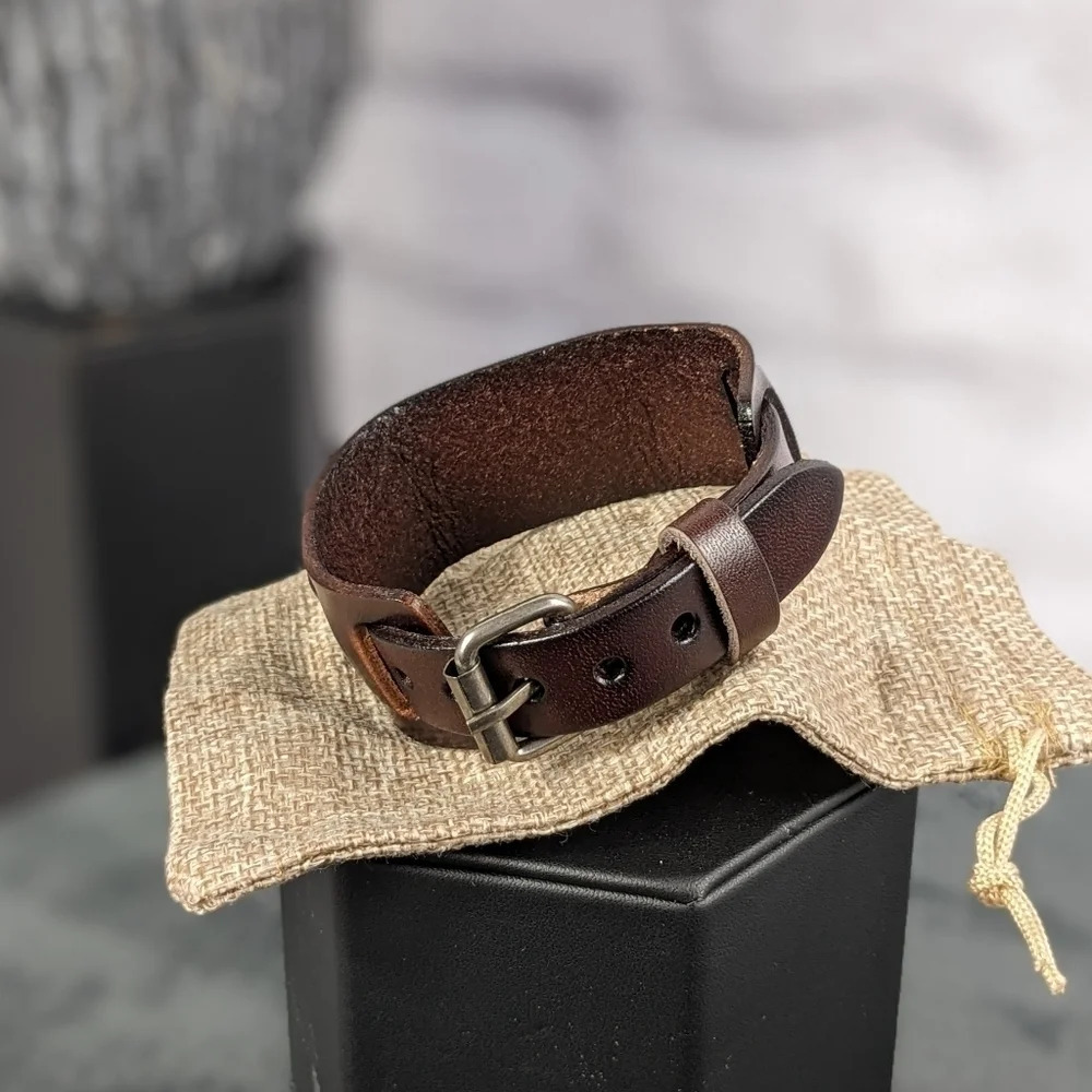 Leather and silver metal star wide bracelet, cowboy Texas Lonestar - Picture 7 of 8